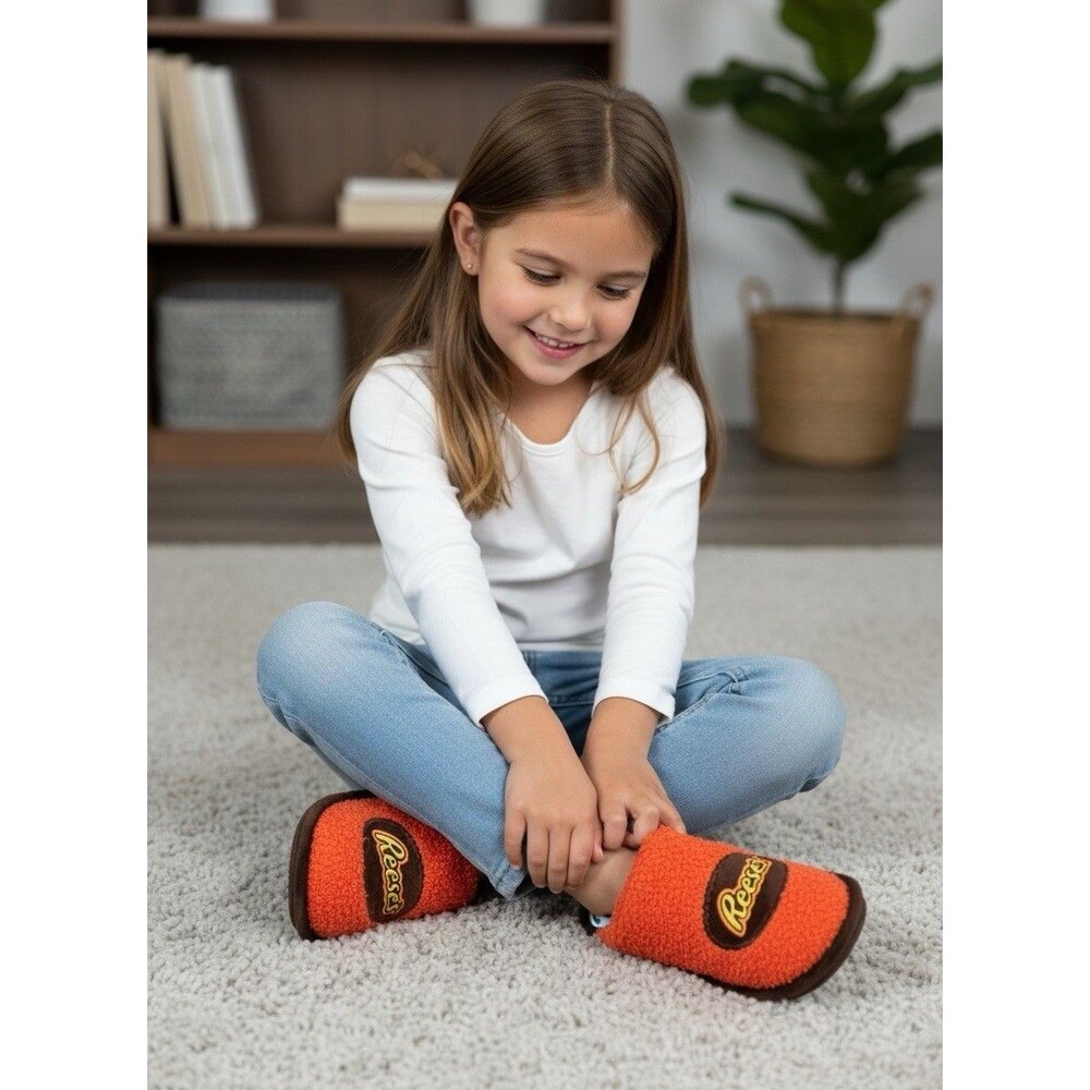 NEW Reese's Peanut Butter Cup Kids' Slip-On Mule Sherpa Slippers Size Small 13/1